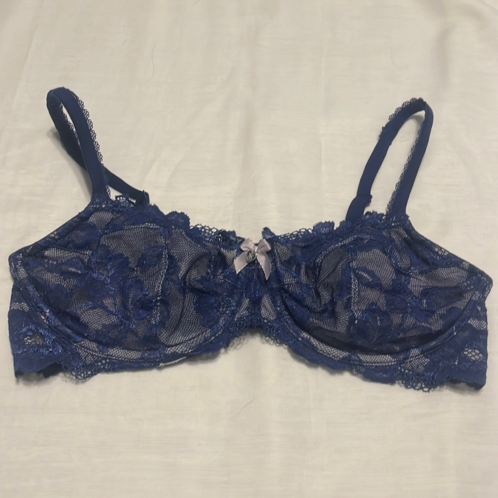 Victoria’s Secret Body by Victoria Unlined Demi Navy